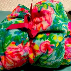 NWT Lilly Pulitzer plush blanket, sea salt blue fruity flamingo 🦩 print $58